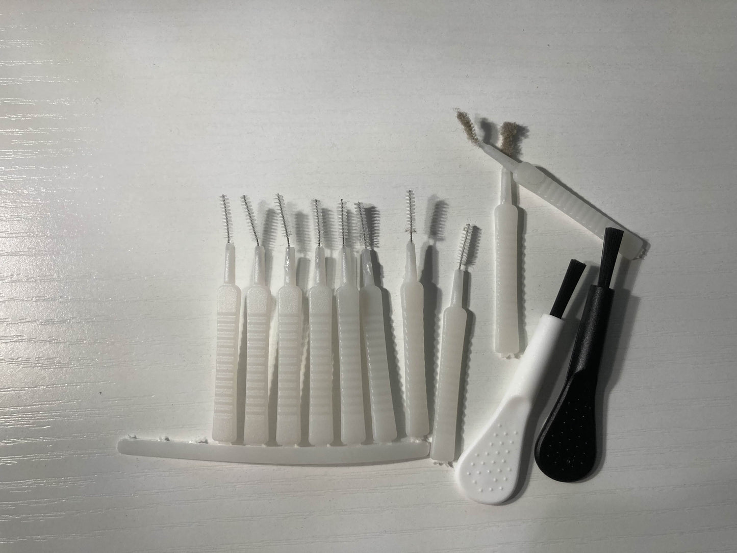 Kit nettoyage 3-en-1 pour téléphone, écouteurs et clavier - Brosse multifonction et brosses de précision

